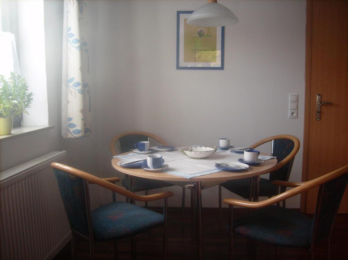 Ferienwohnung Schaefer Waldbreitbach ภายนอก รูปภาพ